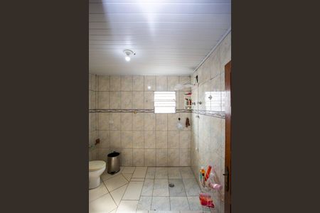 Casa à venda com 286m², 5 quartos e 8 vagasBanheiro Casa 1