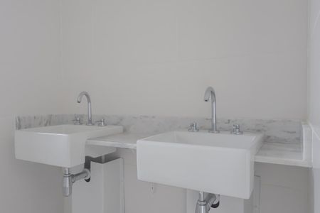 Apartamento à venda com 145m², 3 quartos e 2 vagas Apartamento à venda com 145m², 3 quartos e 2 vagasBanheiro da Suíte 3