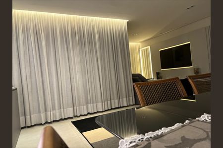 Apartamento à venda com 3 quartos, 130m² em Vila Anastácio, São Paulo