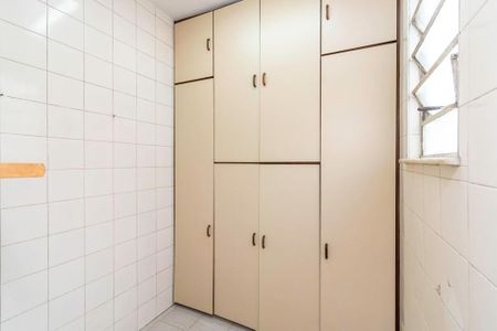 Apartamento à venda com 86m², 2 quartos e 1 vagaQuarto de Serviço - Armário