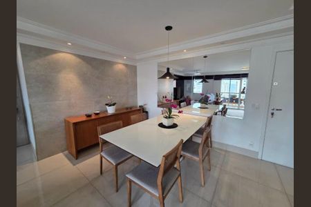 Apartamento à venda com 97m², 2 quartos e 2 vagasFoto 01