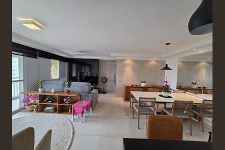 Apartamento à venda com 97m², 2 quartos e 2 vagasFoto 03