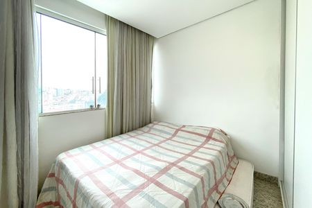 Apartamento à venda com 180m², 4 quartos e 3 vagas Apartamento à venda com 180m², 4 quartos e 3 vagasQuarto 3