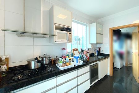 Apartamento à venda com 180m², 4 quartos e 3 vagas Apartamento à venda com 180m², 4 quartos e 3 vagasCozinha