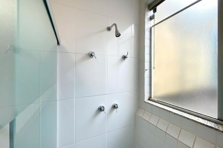 Apartamento à venda com 180m², 4 quartos e 3 vagas Apartamento à venda com 180m², 4 quartos e 3 vagasBanheiro 2