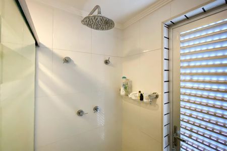 Apartamento à venda com 180m², 4 quartos e 3 vagas Apartamento à venda com 180m², 4 quartos e 3 vagasBanheiro