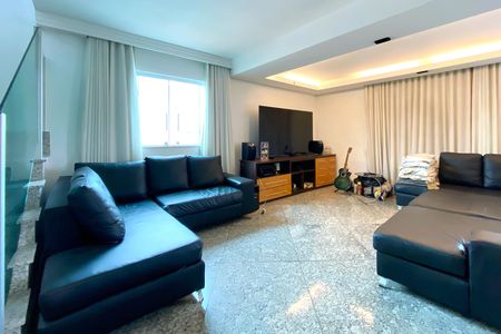 Apartamento à venda com 180m², 4 quartos e 3 vagas Apartamento à venda com 180m², 4 quartos e 3 vagasSala