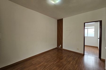 Sala de apartamento à venda com 2 quartos, 50m² em Monsenhor Messias, Belo Horizonte