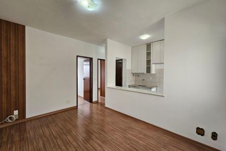 Sala de apartamento à venda com 2 quartos, 50m² em Monsenhor Messias, Belo Horizonte