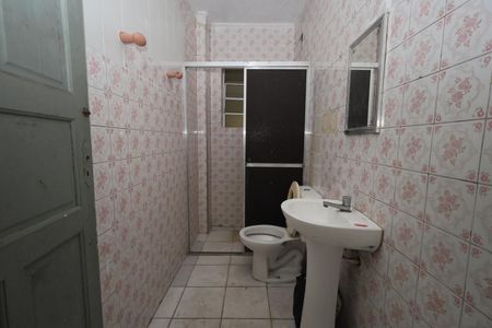 Banheiro de casa para alugar com 1 quarto, 80m² em Parque Bristol, São Paulo