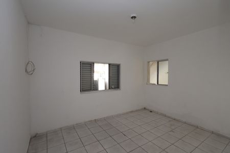 Quarto de casa para alugar com 1 quarto, 80m² em Parque Bristol, São Paulo