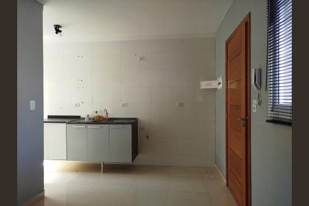 Sala e cozinha de apartamento para alugar com 2 quartos, 45m² em Penha de França, São Paulo
