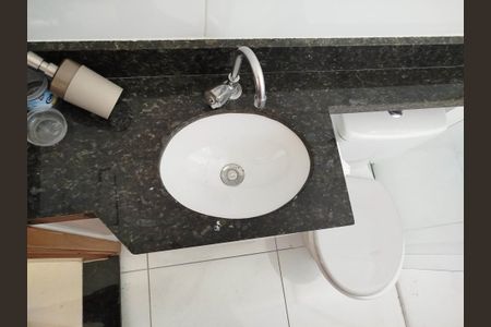 Apartamento para alugar com 45m², 2 quartos e sem vagaBanheiro