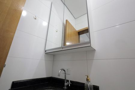 Apartamento para alugar com 72m², 2 quartos e 1 vaga Apartamento para alugar com 72m², 2 quartos e 1 vagaBanheiro