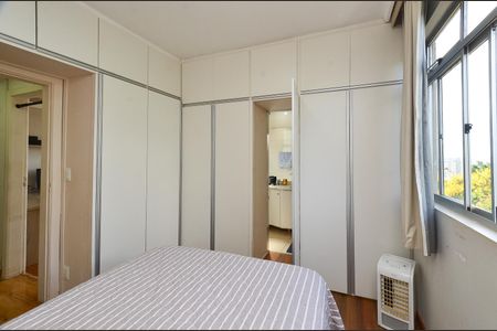 Apartamento à venda com 80m², 3 quartos e 1 vaga Apartamento à venda com 80m², 3 quartos e 1 vagaSuíte
