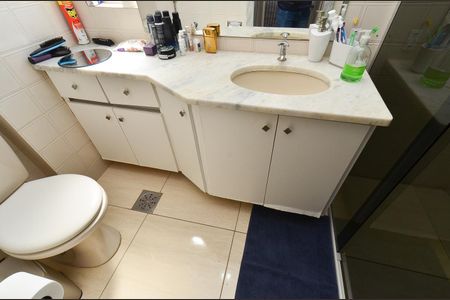 Apartamento à venda com 80m², 3 quartos e 1 vaga Apartamento à venda com 80m², 3 quartos e 1 vagaBanheiro Suíte