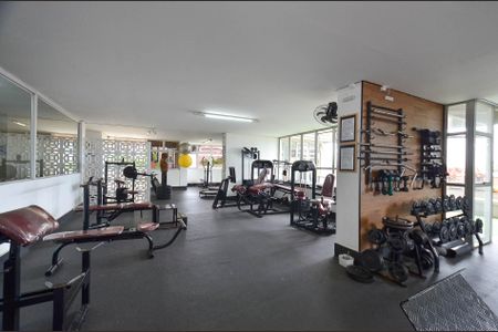 Apartamento à venda com 80m², 3 quartos e 1 vaga Apartamento à venda com 80m², 3 quartos e 1 vagaÁrea comum - Academia