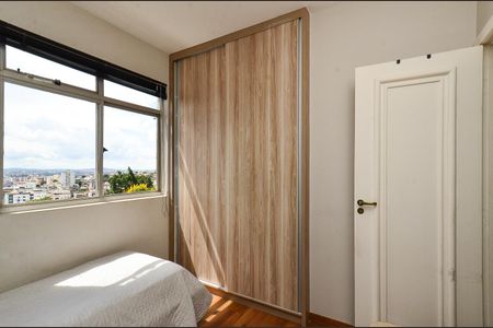 Apartamento à venda com 80m², 3 quartos e 1 vaga Apartamento à venda com 80m², 3 quartos e 1 vagaQuarto 2