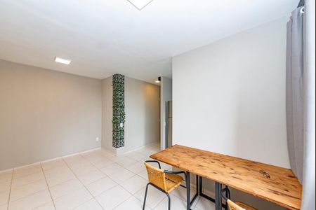 Apartamento à venda com 46m², 2 quartos e 1 vaga Apartamento à venda com 46m², 2 quartos e 1 vagaSala