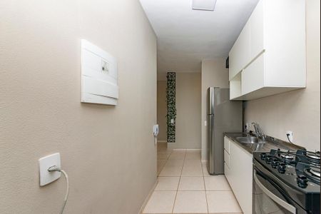 Cozinha de apartamento para alugar com 2 quartos, 46m² em Buritis, Belo Horizonte
