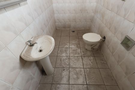 Banheiro de casa para alugar com 3 quartos, 120m² em Parque Bristol, São Paulo