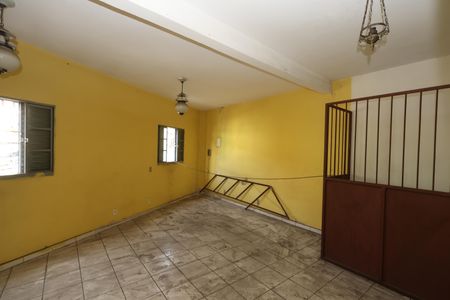Sala de casa para alugar com 3 quartos, 120m² em Parque Bristol, São Paulo