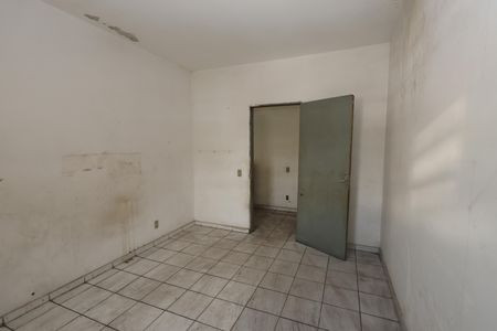 Quarto 1 de casa para alugar com 3 quartos, 120m² em Parque Bristol, São Paulo