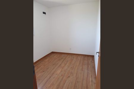 Quarto de apartamento para alugar com 2 quartos, 50m² em Jardim Tropical, Nova Iguaçu