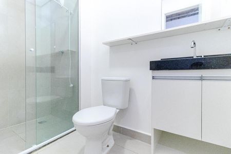 Banheiro de kitnet/studio para alugar com 1 quarto, 22m² em Campos Elíseos, São Paulo