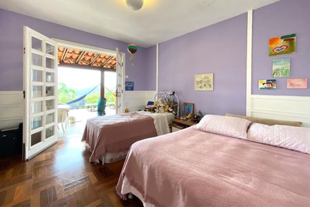 Casa de condomínio à venda com 450m², 3 quartos e 4 vagasQuarto 3