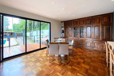 Casa de condomínio à venda com 450m², 3 quartos e 4 vagasSala de Jantar