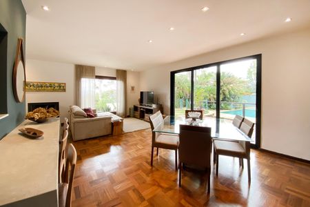 Casa de condomínio à venda com 450m², 3 quartos e 4 vagasSala de Jantar