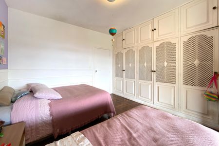 Casa de condomínio à venda com 450m², 3 quartos e 4 vagasQuarto 3