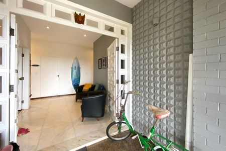 Casa de condomínio à venda com 450m², 3 quartos e 4 vagasHall 