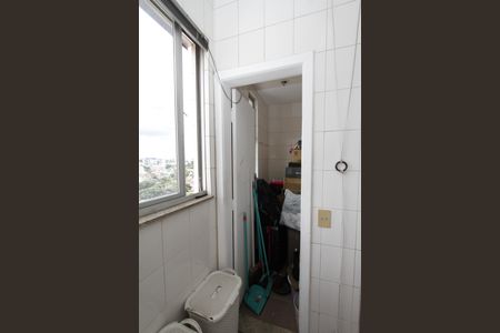 Apartamento para alugar com 74m², 3 quartos e 2 vagasBanheiro de serviço