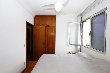 Apartamento para alugar com 74m², 3 quartos e 2 vagasQuarto 2 - Suíte