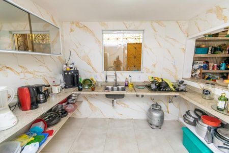 Casa para alugar com 400m², 3 quartos e 2 vagasCozinha