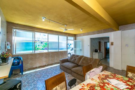 Casa para alugar com 400m², 3 quartos e 2 vagasSala