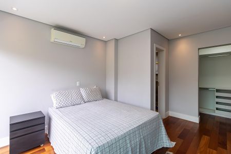 Casa de condomínio para alugar com 529m², 4 quartos e 9 vagasSuíte 2