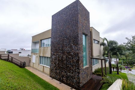 Casa de condomínio para alugar com 529m², 4 quartos e 9 vagasFachada