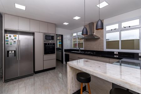 Casa de condomínio para alugar com 529m², 4 quartos e 9 vagasCozinha