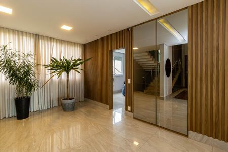 Casa de condomínio para alugar com 529m², 4 quartos e 9 vagasCorredor