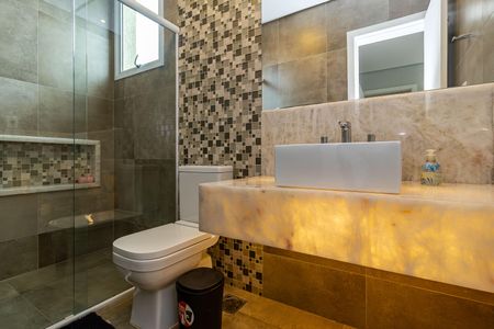 Casa de condomínio para alugar com 529m², 4 quartos e 9 vagasBanheiro da Suíte 3