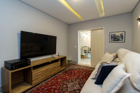 Casa de condomínio para alugar com 529m², 4 quartos e 9 vagasSala de TV