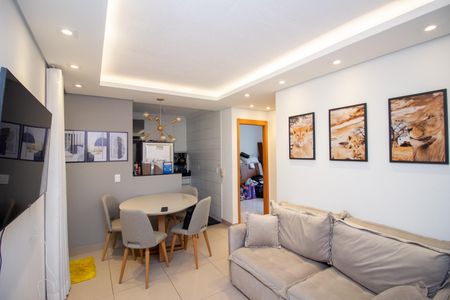 Sala de apartamento para alugar com 2 quartos, 65m² em Cabral, Contagem