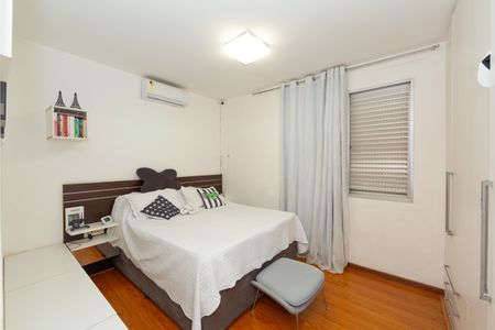 Apartamento à venda com 320m², 6 quartos e 4 vagasQUARTO4