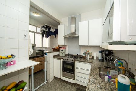 Apartamento à venda com 320m², 6 quartos e 4 vagasCOZINHA