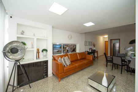 Apartamento à venda com 320m², 6 quartos e 4 vagasSALA