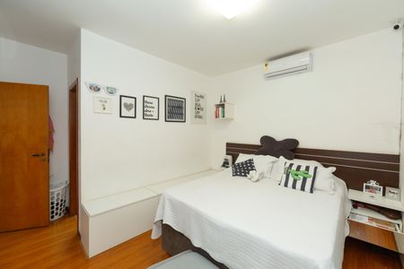 Apartamento à venda com 320m², 6 quartos e 4 vagasQUARTO4