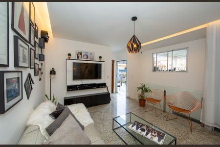 Apartamento à venda com 320m², 6 quartos e 4 vagasSALA